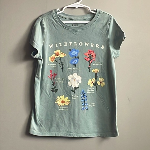 🌻4/$20 Girl’s Wildflower Tee Shirt - Picture 3 of 8